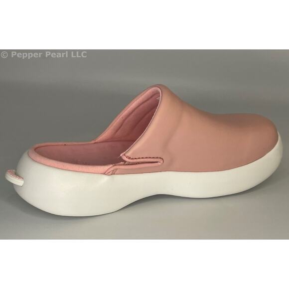 Women's Size 6 Pink Comfort Clog Mule Slip Water Resistant Soft Science Juniors - Picture 2 of 11